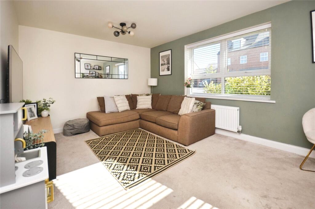 Grand Junction, Broughton, Aylesbury - View 2