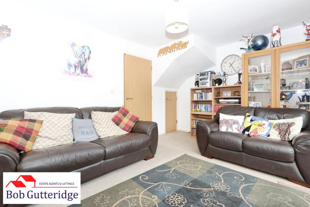 House in Stoke-on-Trent - More