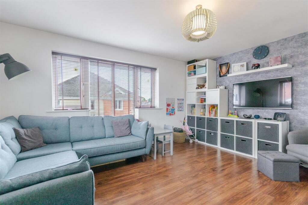 Apartment in Harrow - View 2