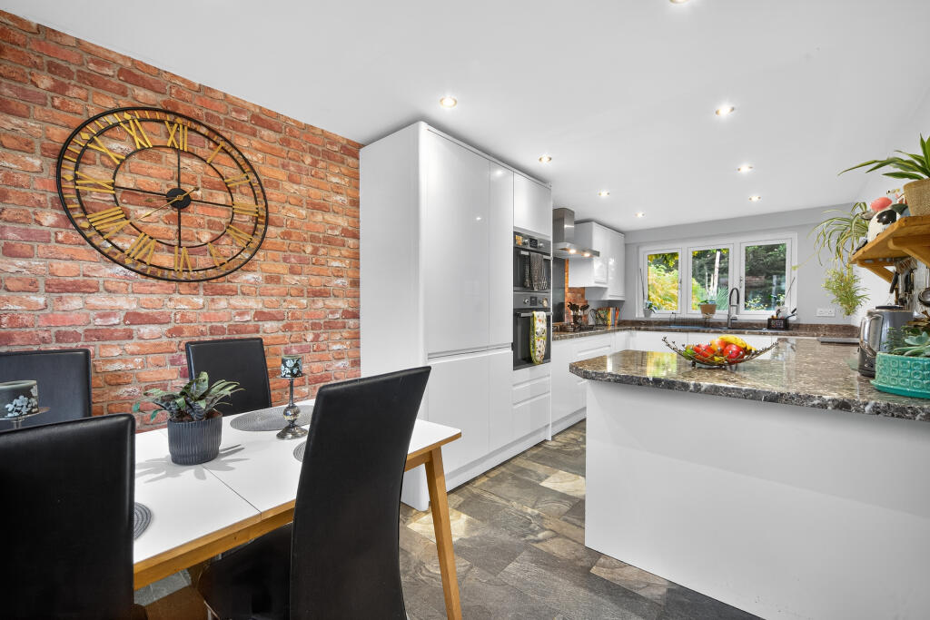 House in London - View 2