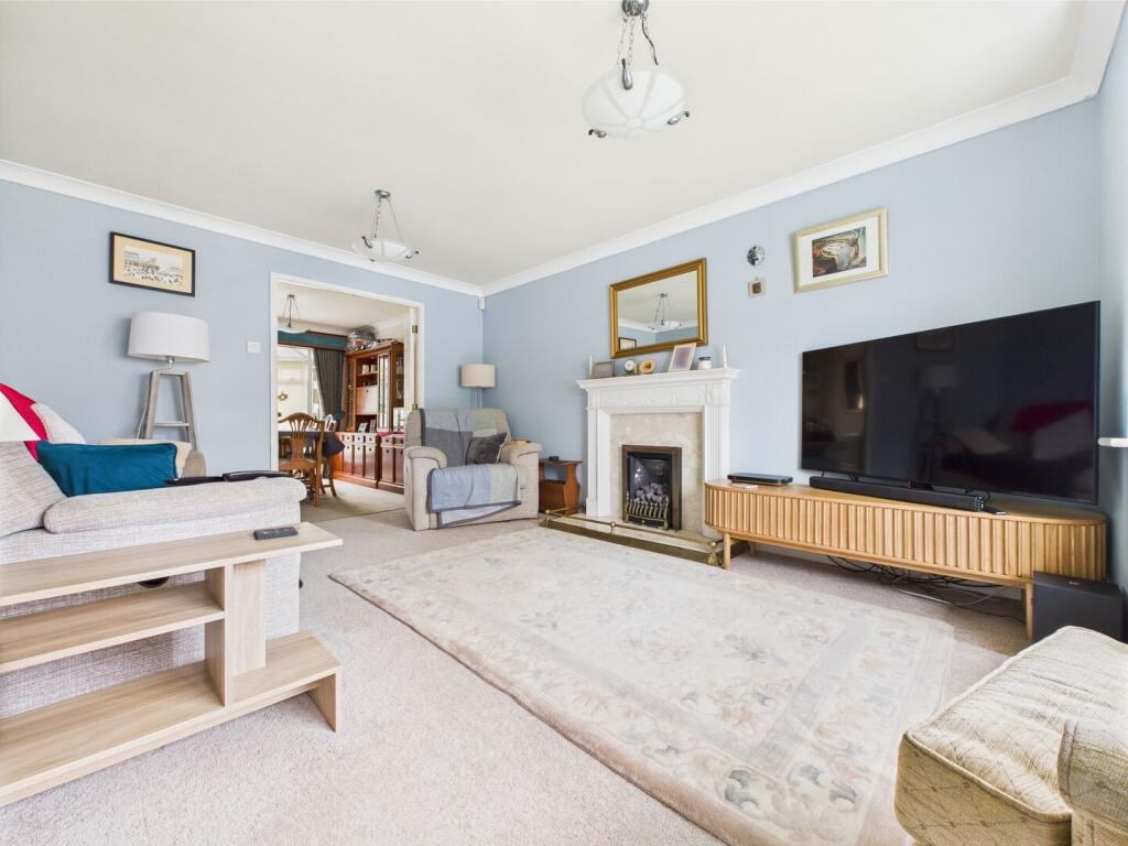 House in Newport - View 5