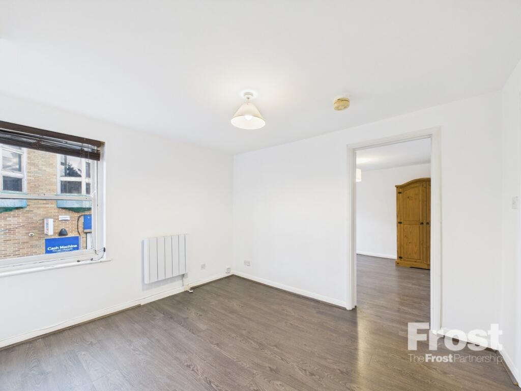 Apartment in Slough - View 2
