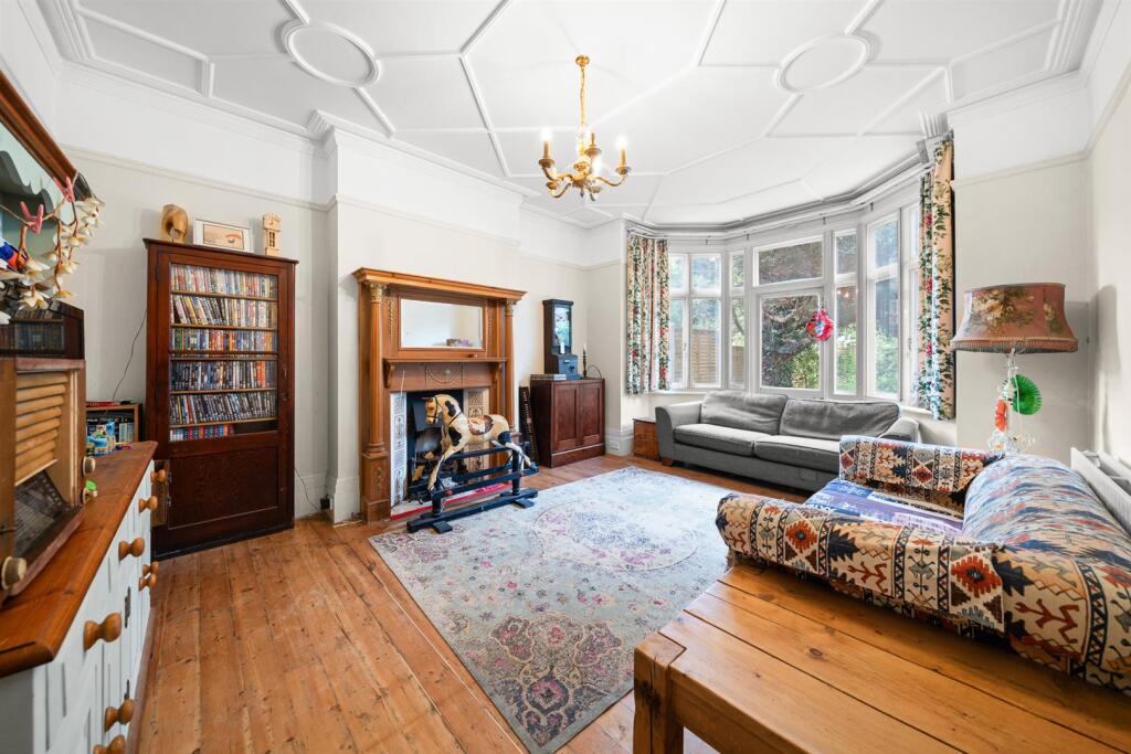 Kings Avenue, Bromley photo 4