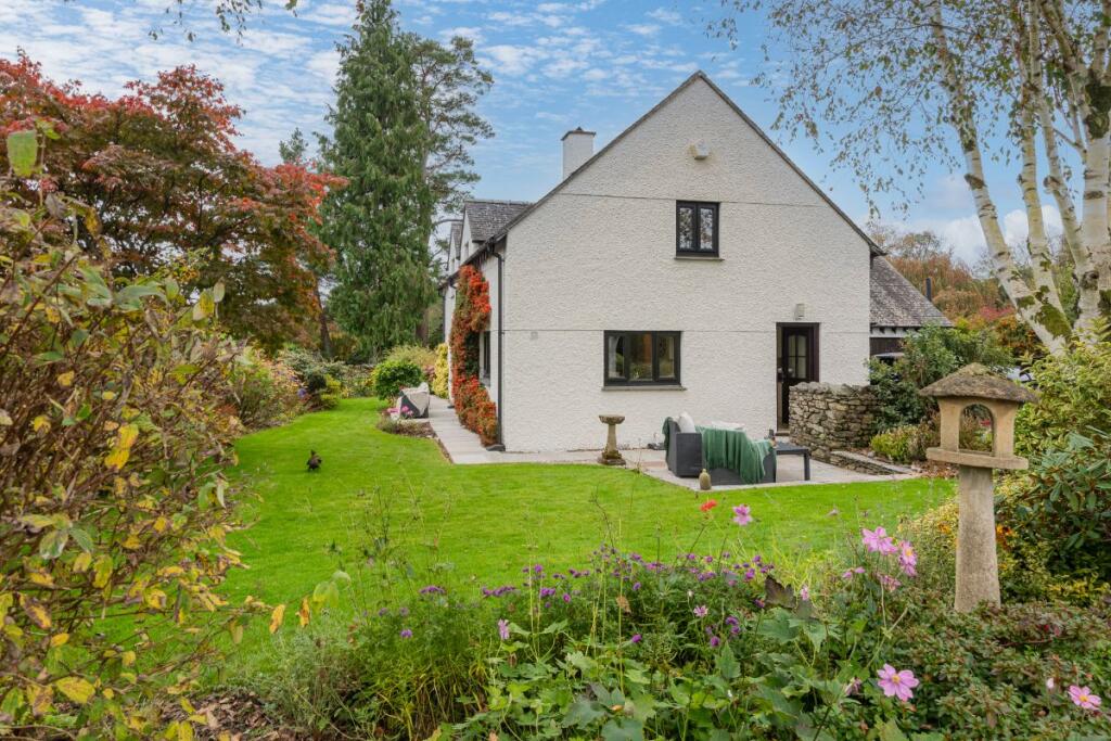 Low Beck, Crosthwaite, Kendal, LA8 8HX photo 3