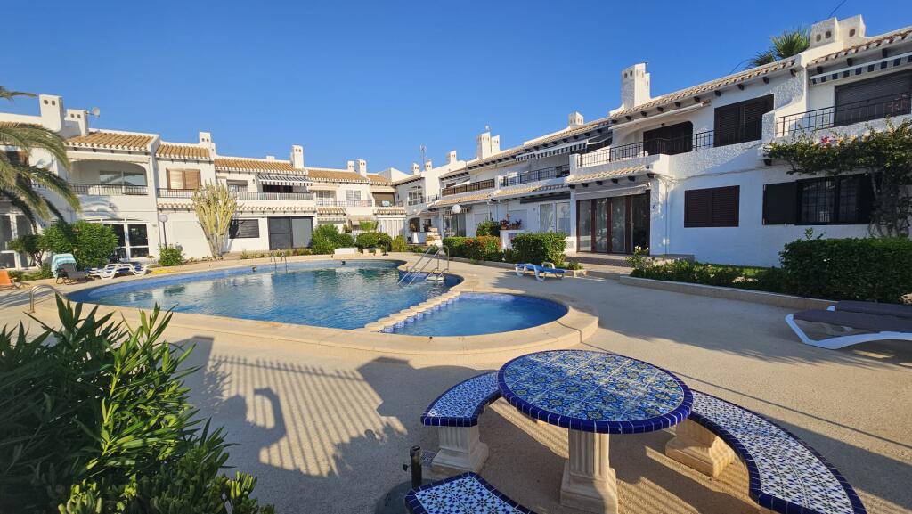 Main image of property: Valencia, Alicante, Cabo Roig
