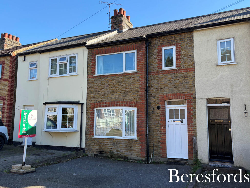 Main image of property: Kings Chase, Brentwood, CM14