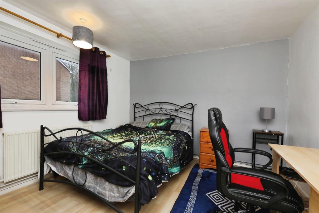 Apartment in Rotherham, South Yorkshire - More