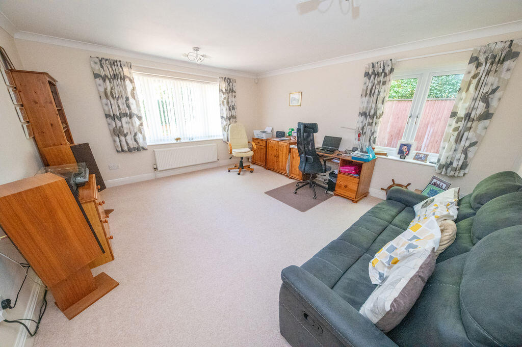 House in Portsmouth - View 5