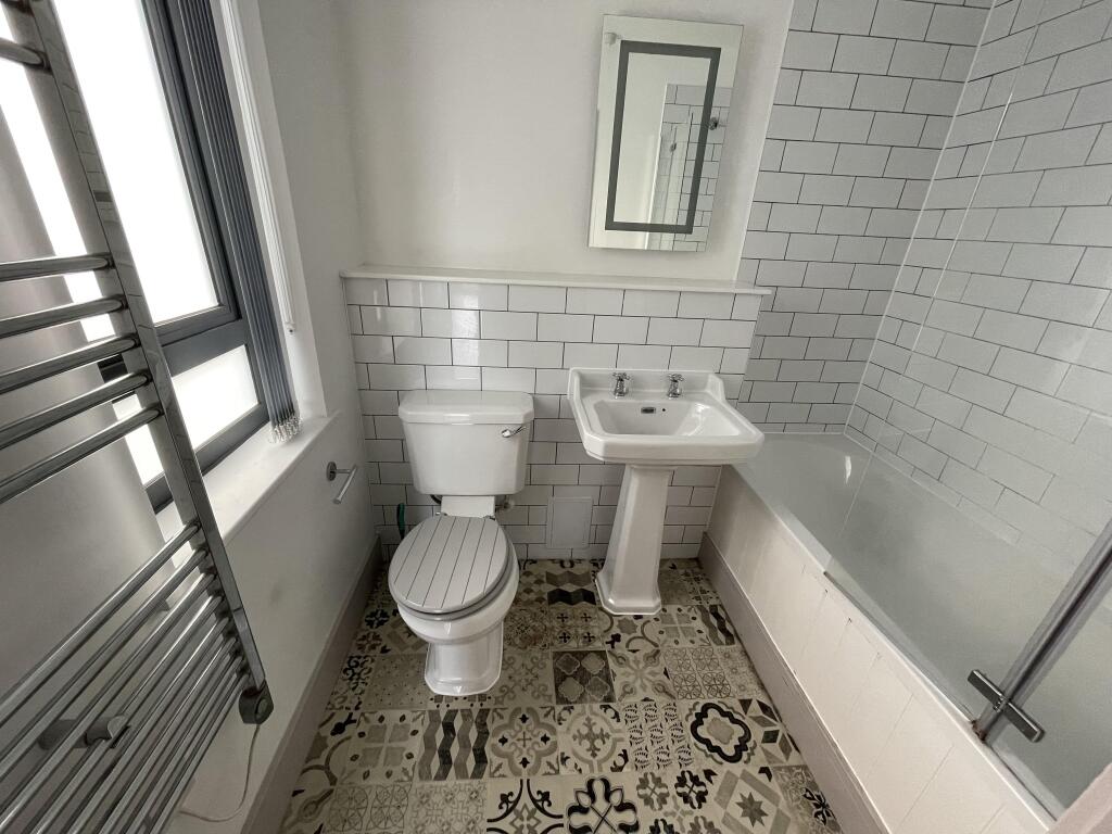 Apartment in Newport, City Centre, Stow Hill - More
