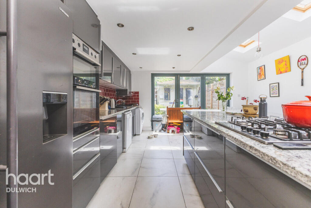 5-bed terraced on Nutfield Road, London, £1,500,000