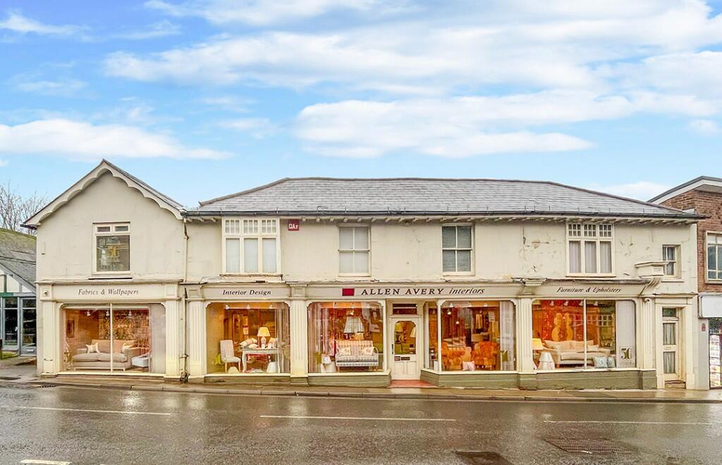 Main image of property: 1 High Street, Haslemere, Surrey, GU27 2HG
