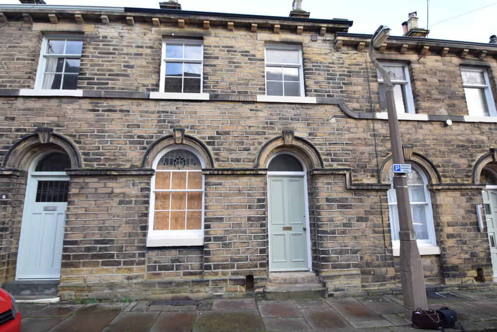 House in Bradford, Saltaire, Shipley