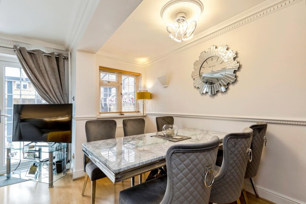 House in Crawley, Forge Wood - View 5