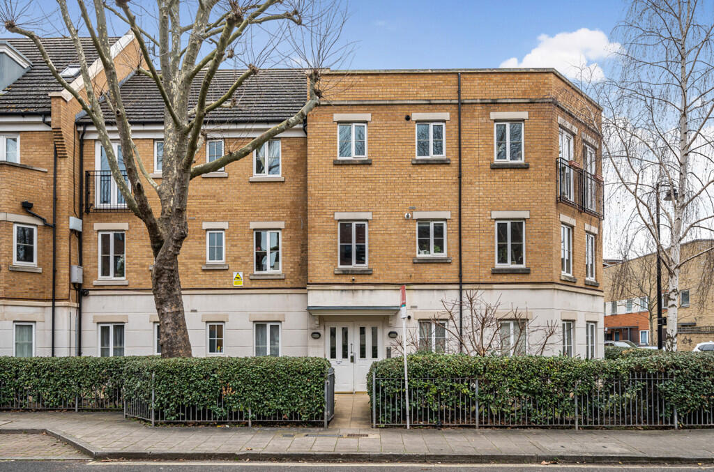 Main image of property: Blakes Road, Peckham, London