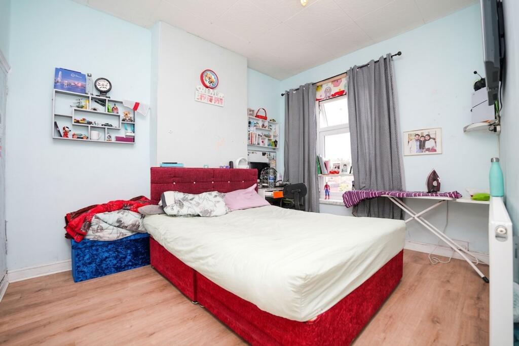 House in Birmingham, Sparkhill - More