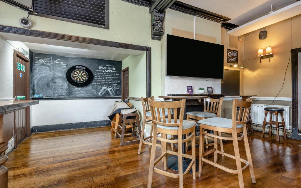 8702581-interior08.jpg