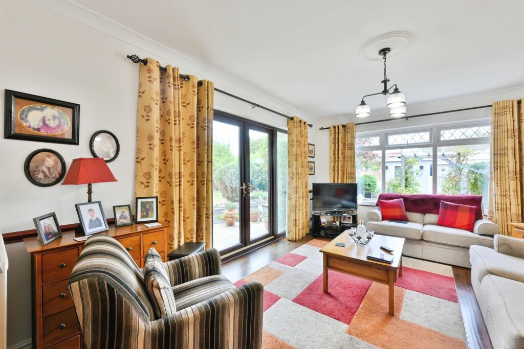 House in Enfield - View 5