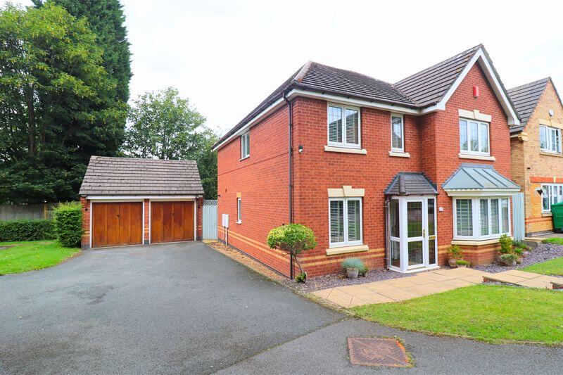 4-bed detached on Hawley Close, Walsall, £450,000