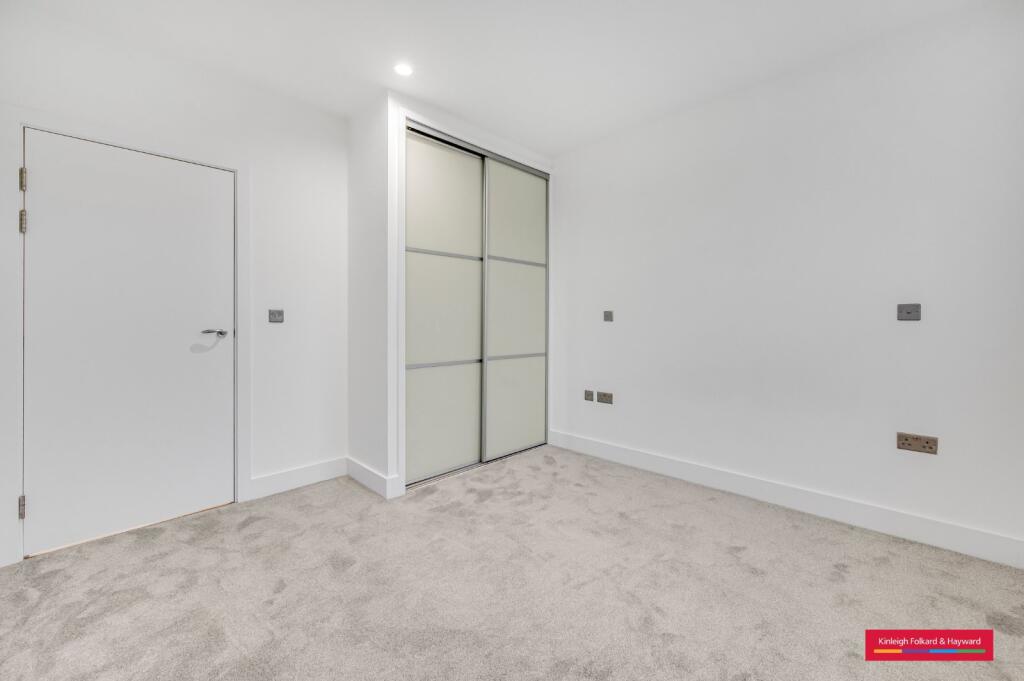 Main image of property: London Road, Enfield, EN2