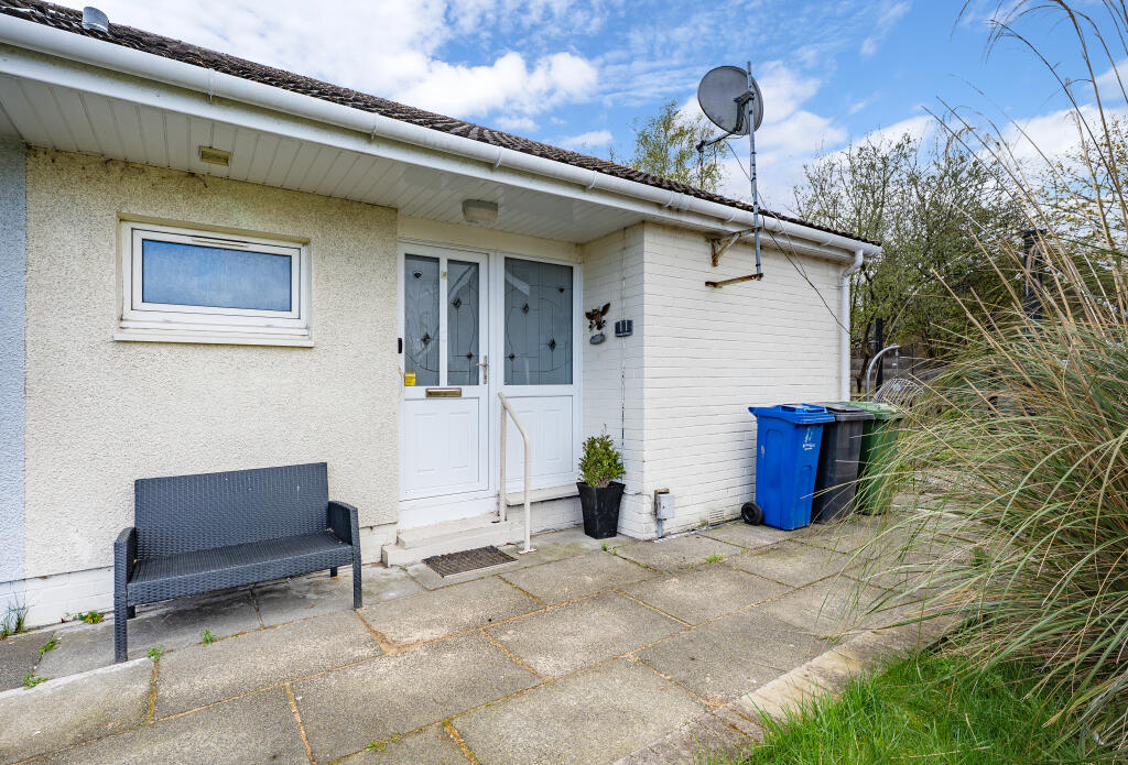Main image of property: 11 Kinnaird Place, Bishopbriggs, G64