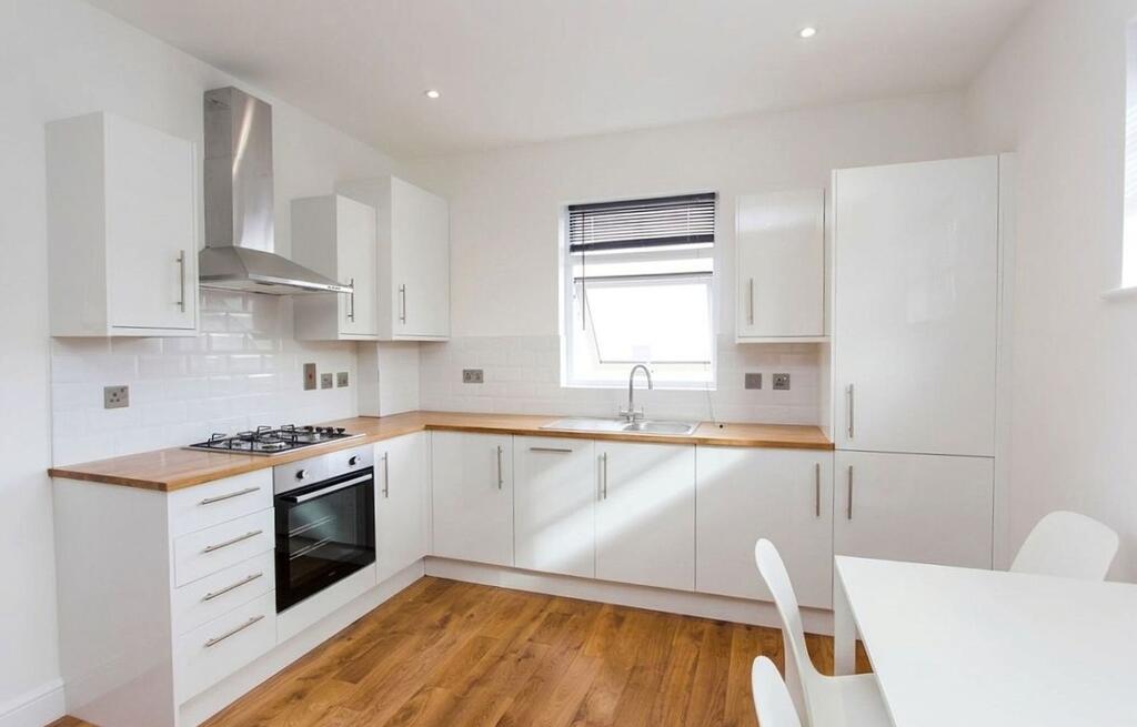 Apartment in London - View 3