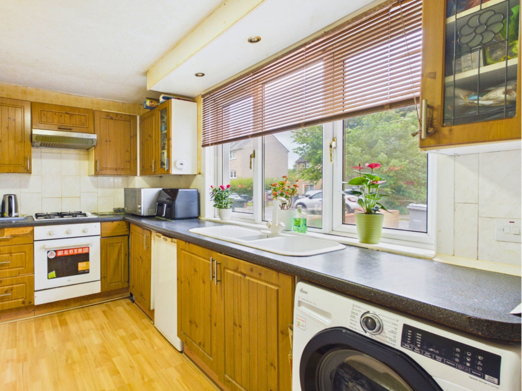 St. Katharine's Crescent, Edinburgh, EH16 6PU photo 2