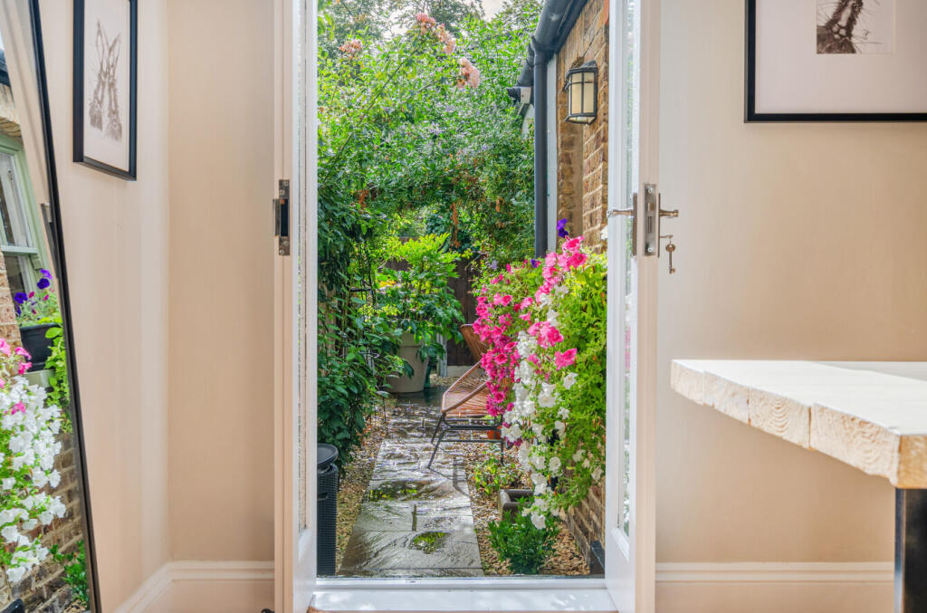 House in London, Hawkwood, Chislehurst - More
