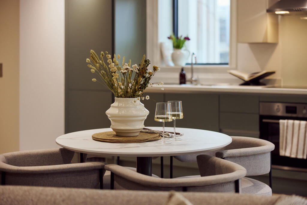Apartment in Cardiff - View 2