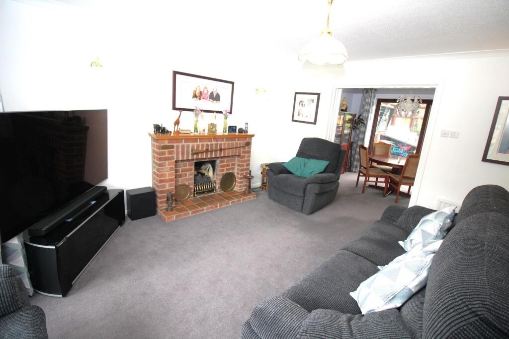 Lavender Close, Thornbury photo 3