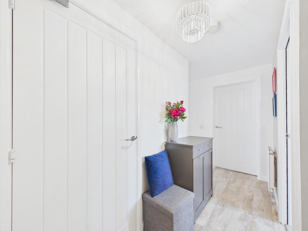 Apartment in Edinburgh, Craigmillar - View 5