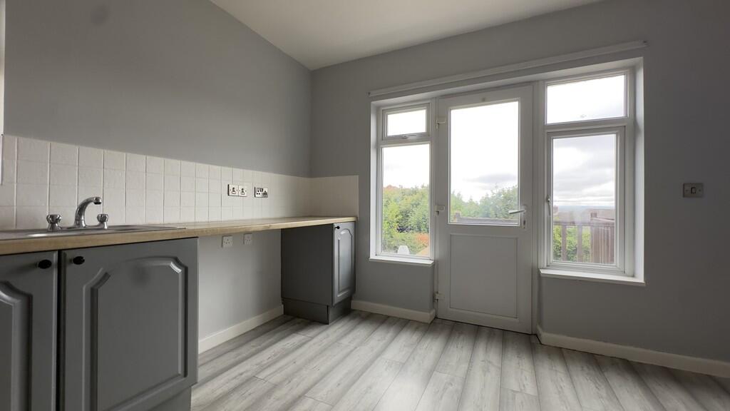House in Weston-super-Mare, Milton - More