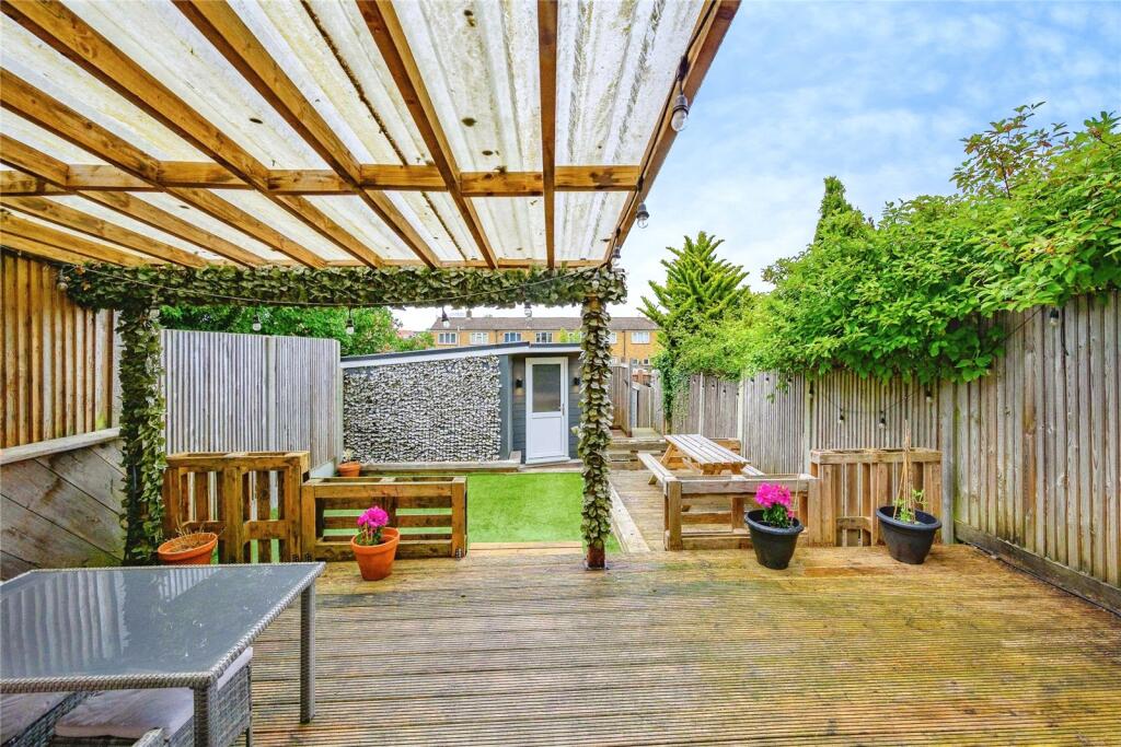 House in Dacorum, Hertfordshire - View 4