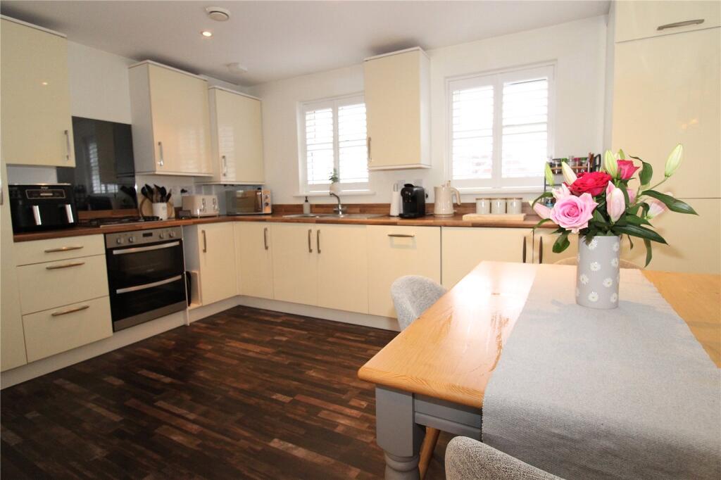 Samuel Mortimer Close, Fareham, Hampshire, PO15 photo 3