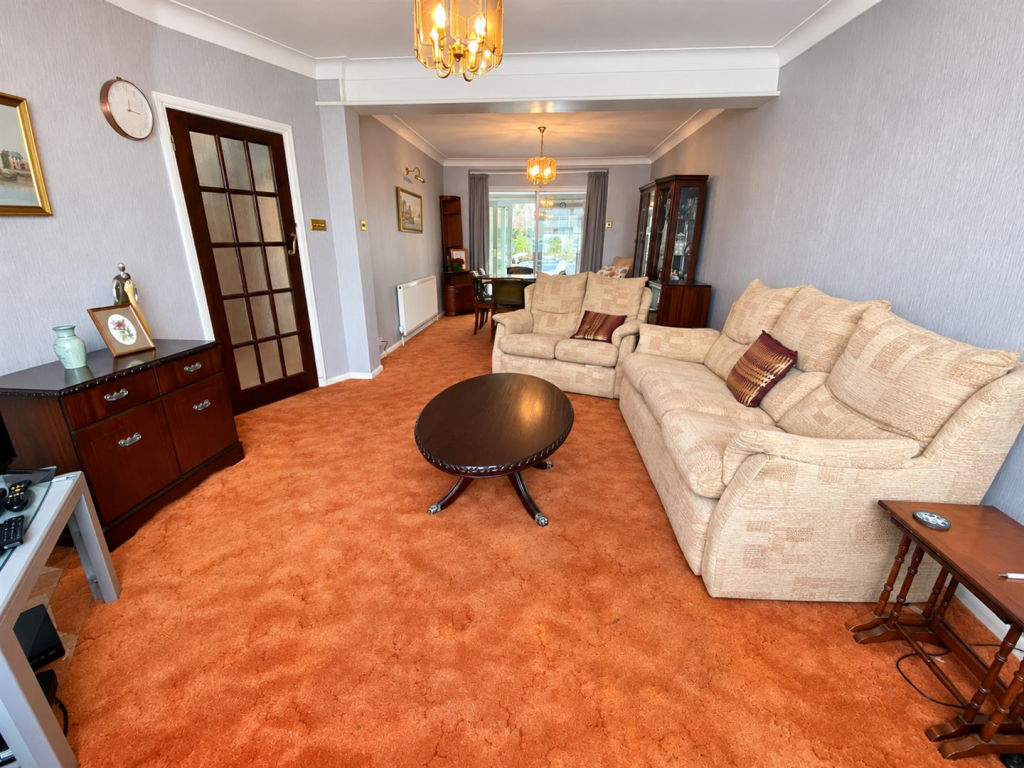 Larkshall Crescent, London photo 4