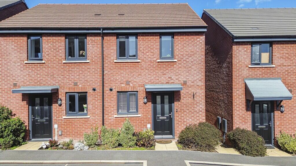 Main image of property: Mallow Place, Newton Abbot