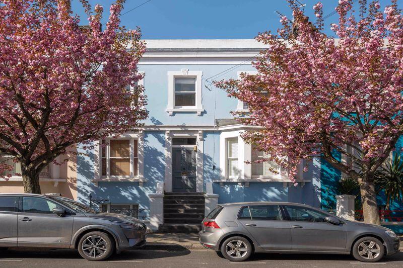 Main image of property: Leysfield Road W12