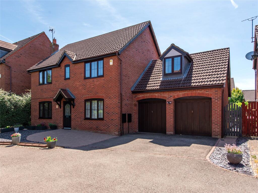 Main image of property: Upper Wood Close, Shenley Brook End, Milton Keynes, Buckinghamshire, MK5