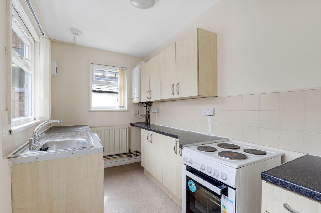 House in Nottingham, Hyson Green - View 4