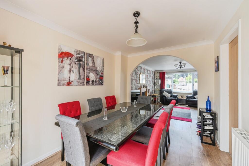 Greenacres Drive, Uttoxeter photo 4