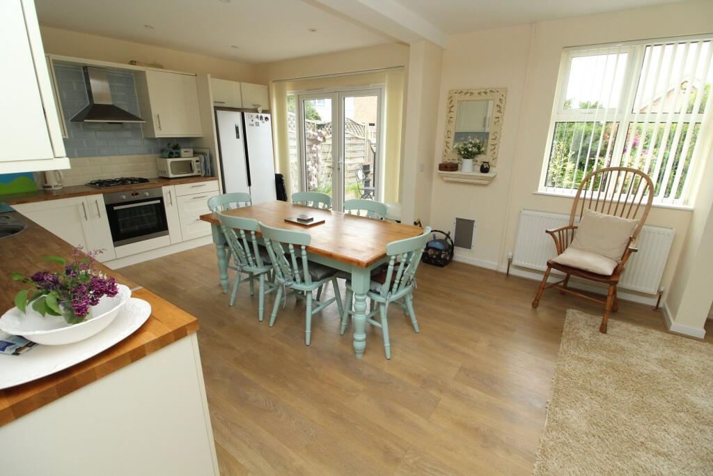 House in Newport Pagnell, Tickford End - View 5