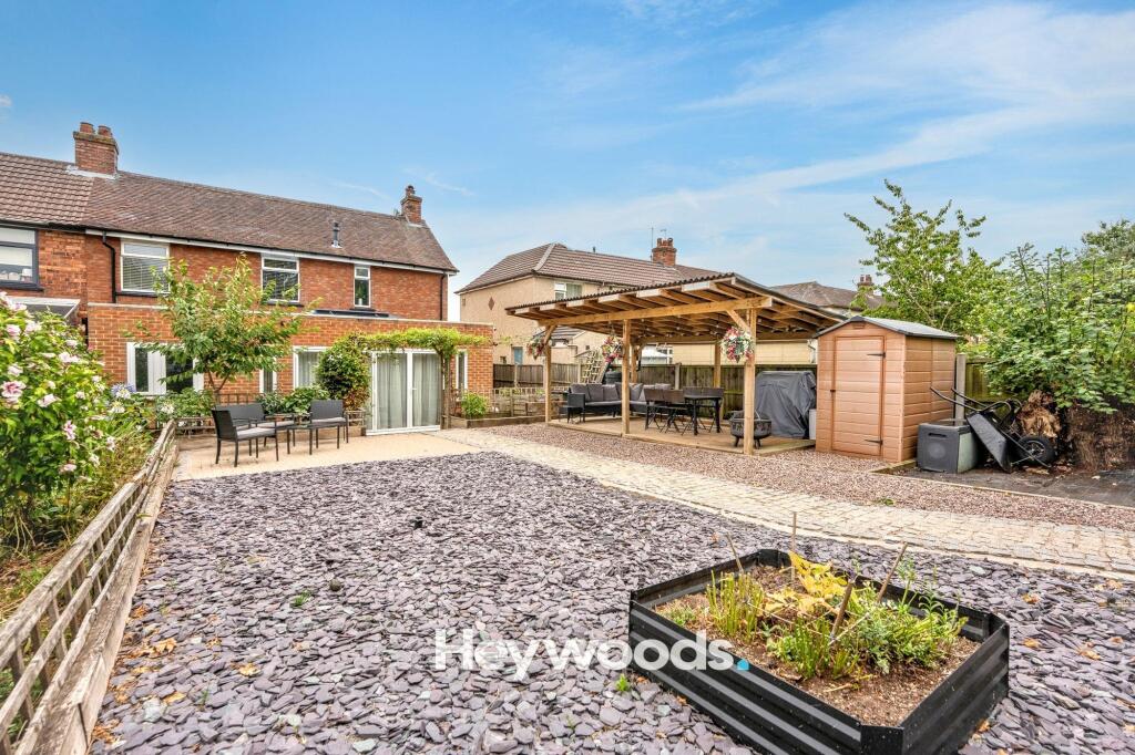 House in Stoke-on-Trent - View 4