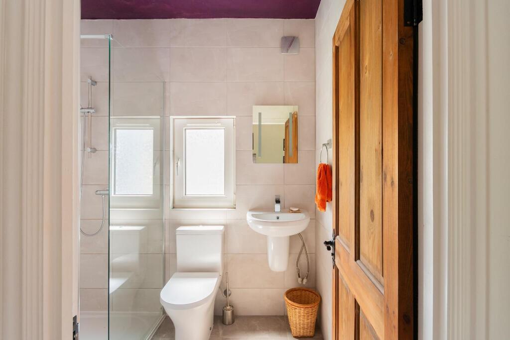 House in Bristol, Hillfields, Fishponds - More