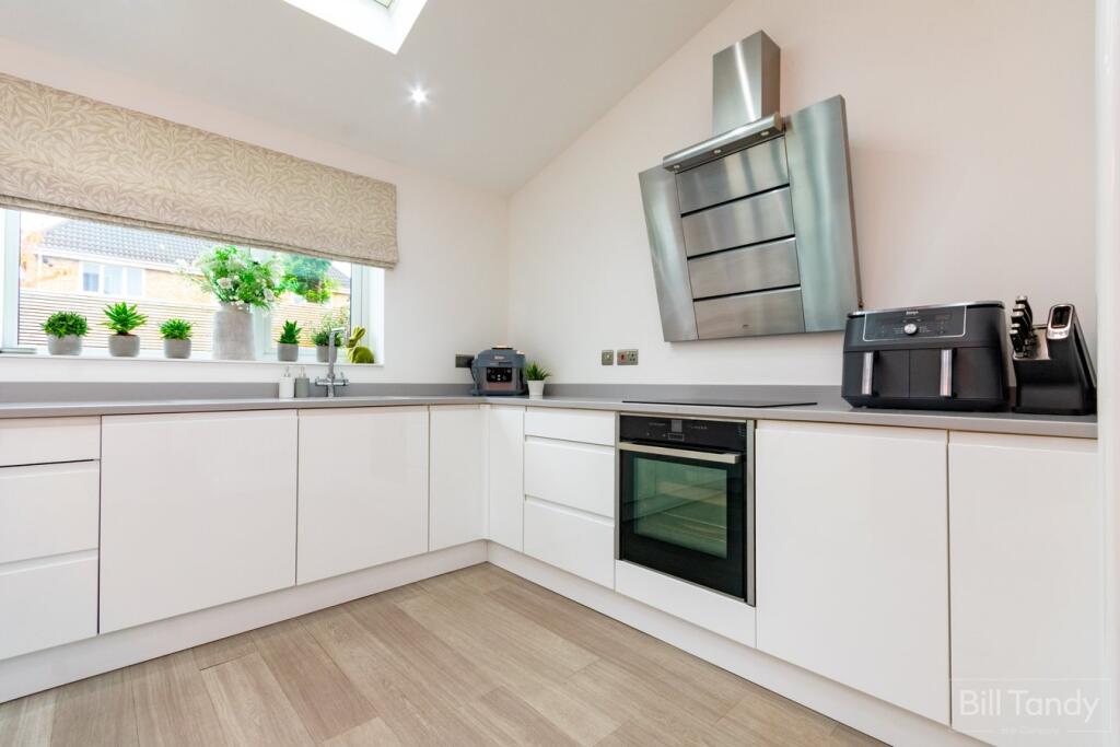 Lingfield Road, Norton Canes, Cannock, WS11 photo 4