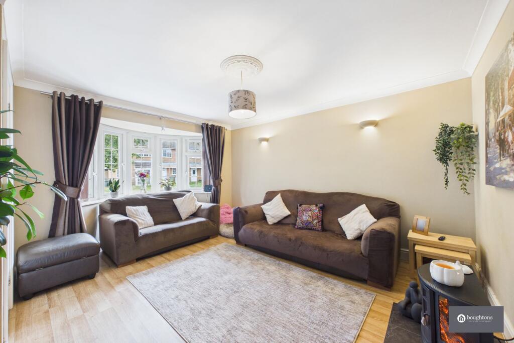 Small Crescent, Buckingham, MK18 photo 3