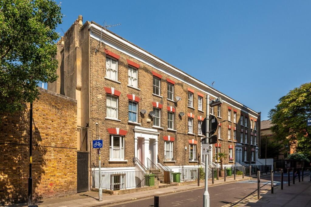 Apartment in London - View 2