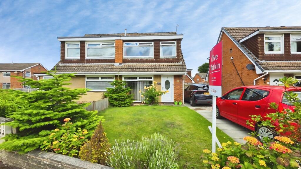 Main image of property: Pickmere Drive, Wirral, Merseyside, CH62