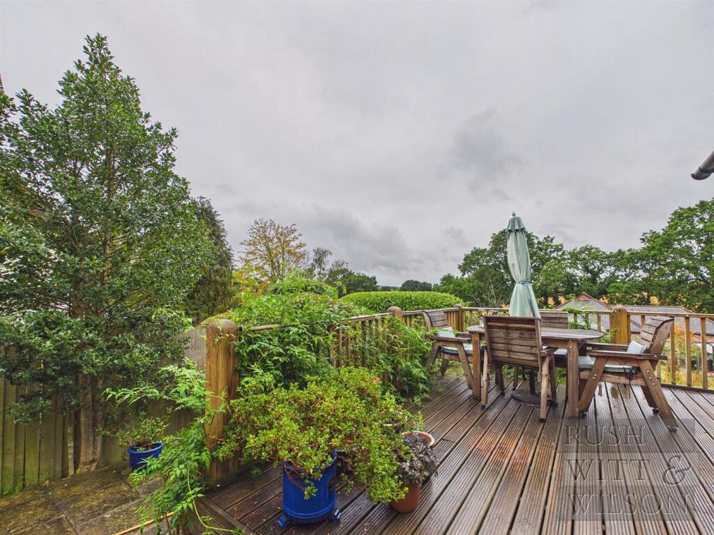 House in Rother, Sedlescombe - View 2