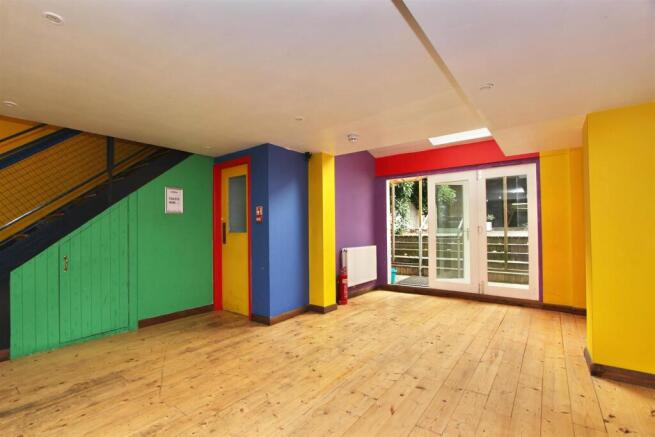 Cazenove Road, N16