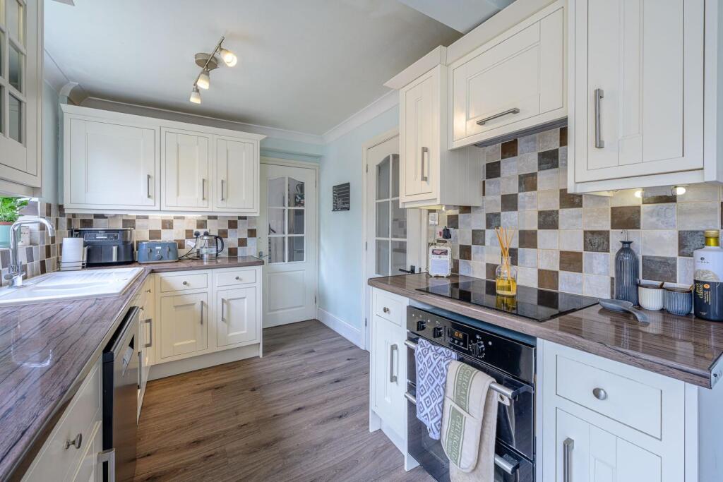 House in Dudley, West Midlands - View 4
