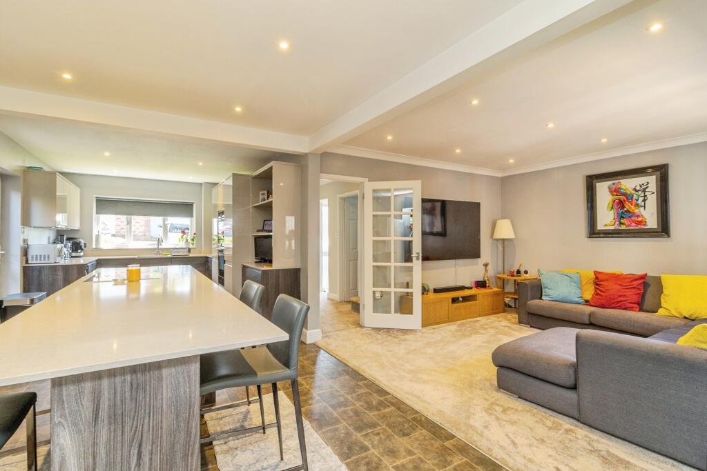 Spring Lane, Great Horwood, Milton Keynes, Buckinghamshire, MK17 photo 4